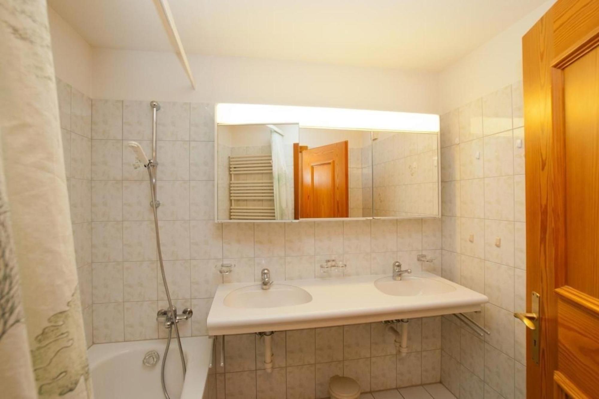 Il Balcun Tort Apartment Понтрезина Екстериор снимка